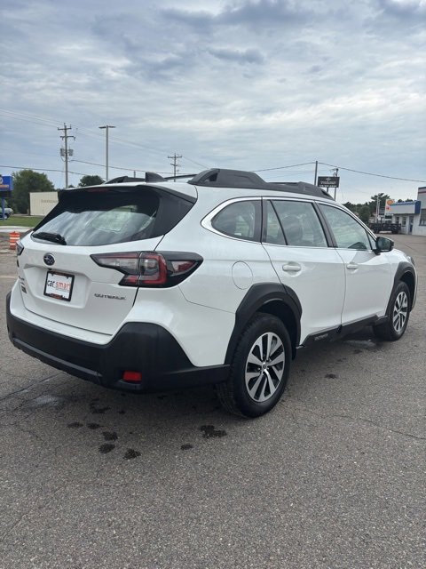 Used 2024 Subaru Outback 2.5i image 7