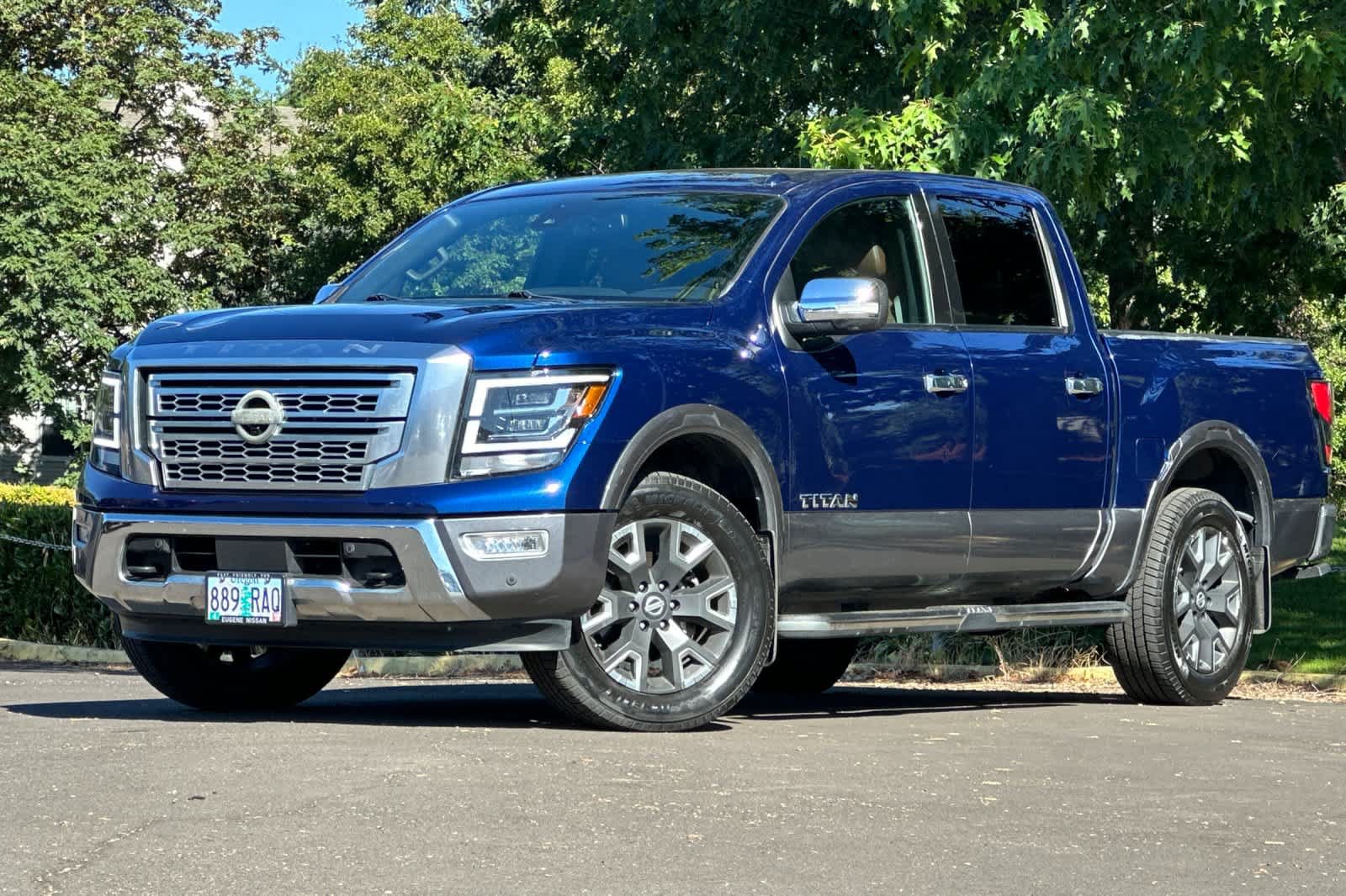 Used 2021 Nissan Titan Platinum Reserve w/ Moonroof Package AWD/4WD video 1