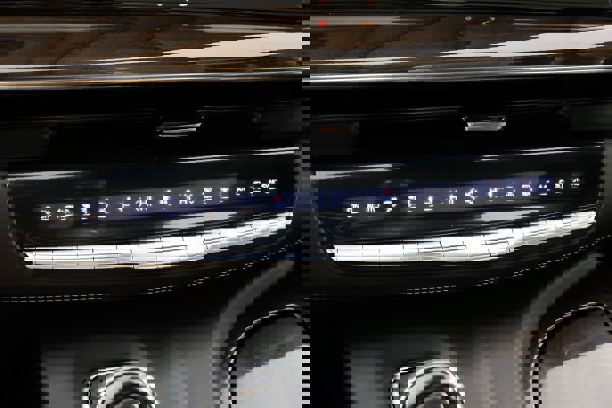 Used 2022 Cadillac Escalade ESV Sport Platinum w/ Heavy-Duty Trailer Package image 34