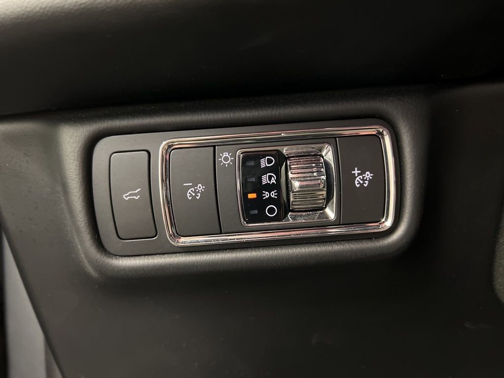 Used 2023 Lincoln Aviator Reserve w/ Equipment Group 201A image 23