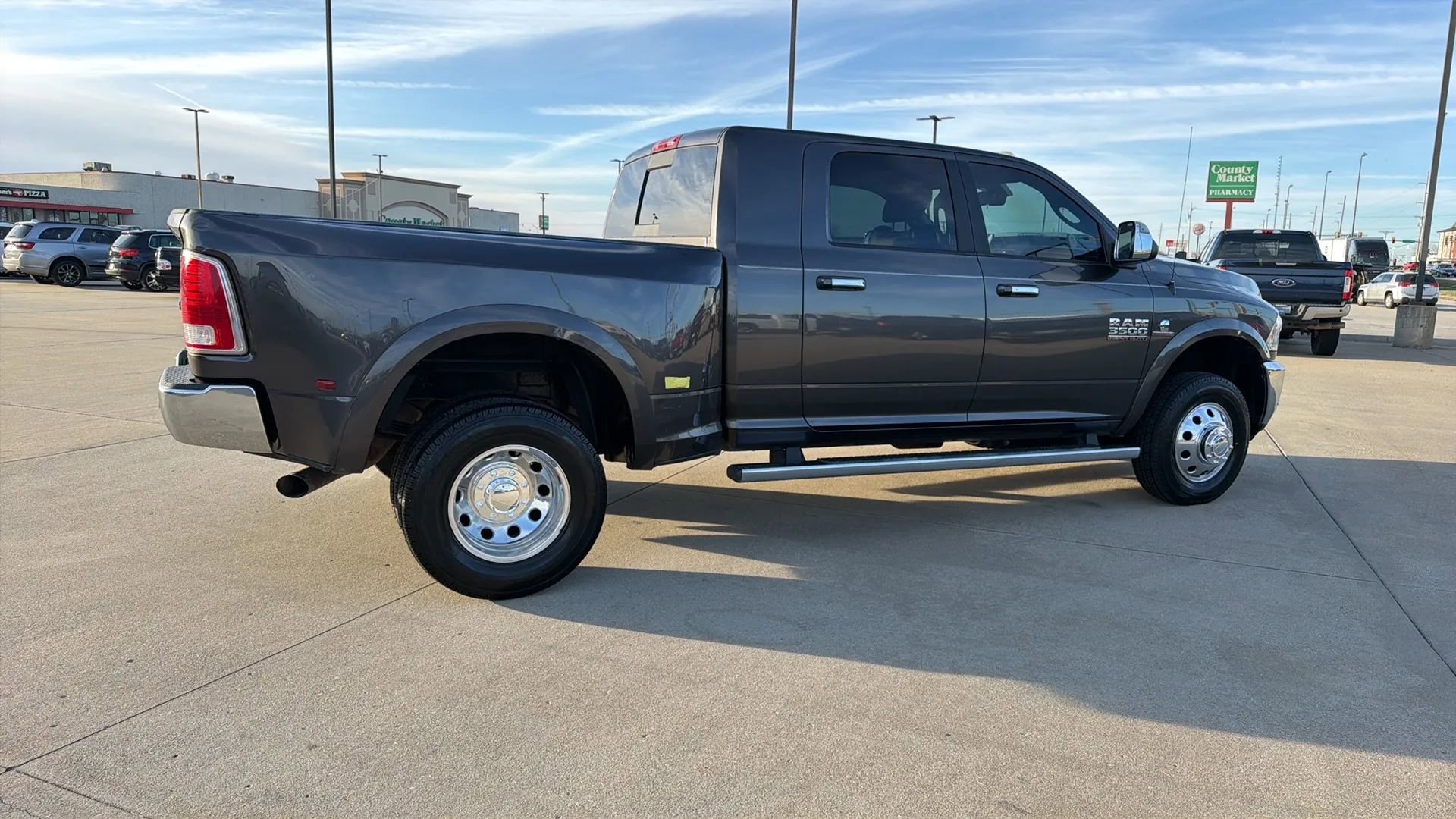 Used 2018 RAM 3500 Laramie image 26