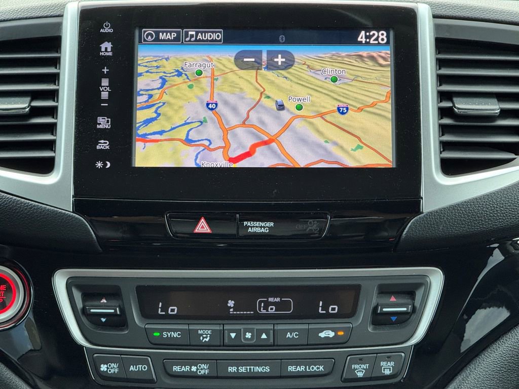 Used 2018 Honda Pilot Touring image 13