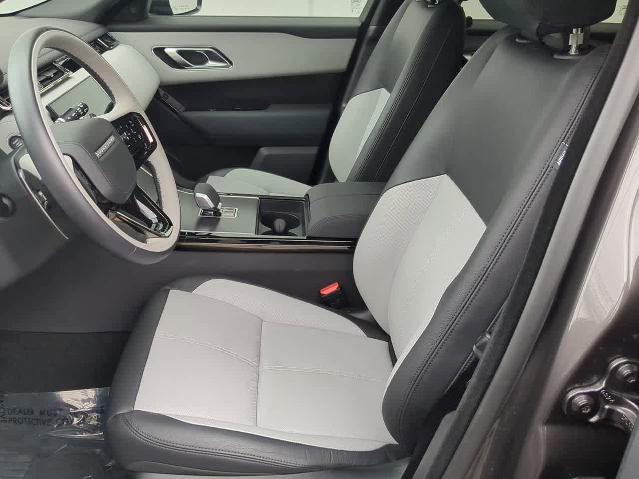 Used 2026 Land Rover Range Rover Velar Dynamic SE image 16