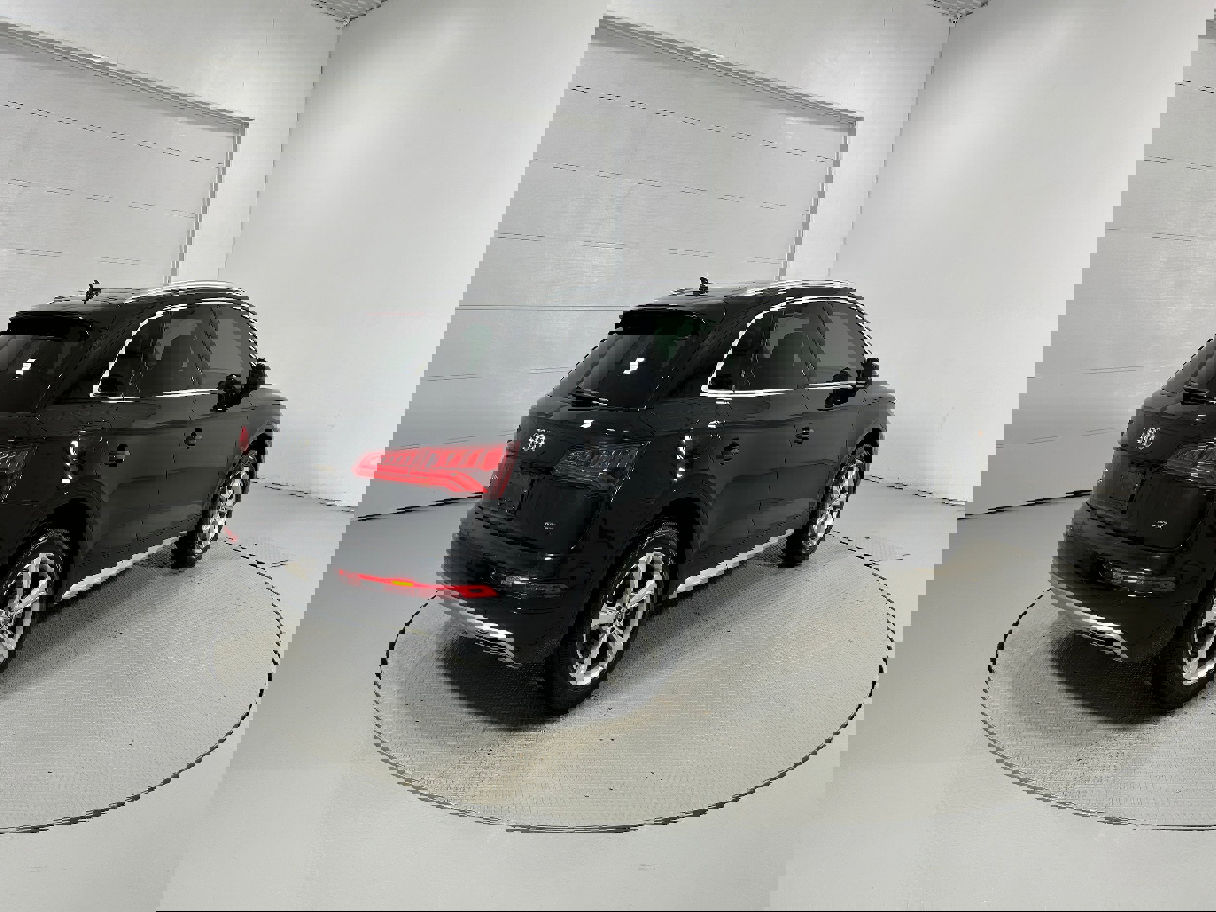 Used 2020 Audi Q5 2.0T Premium w/ Convenience Package image 37