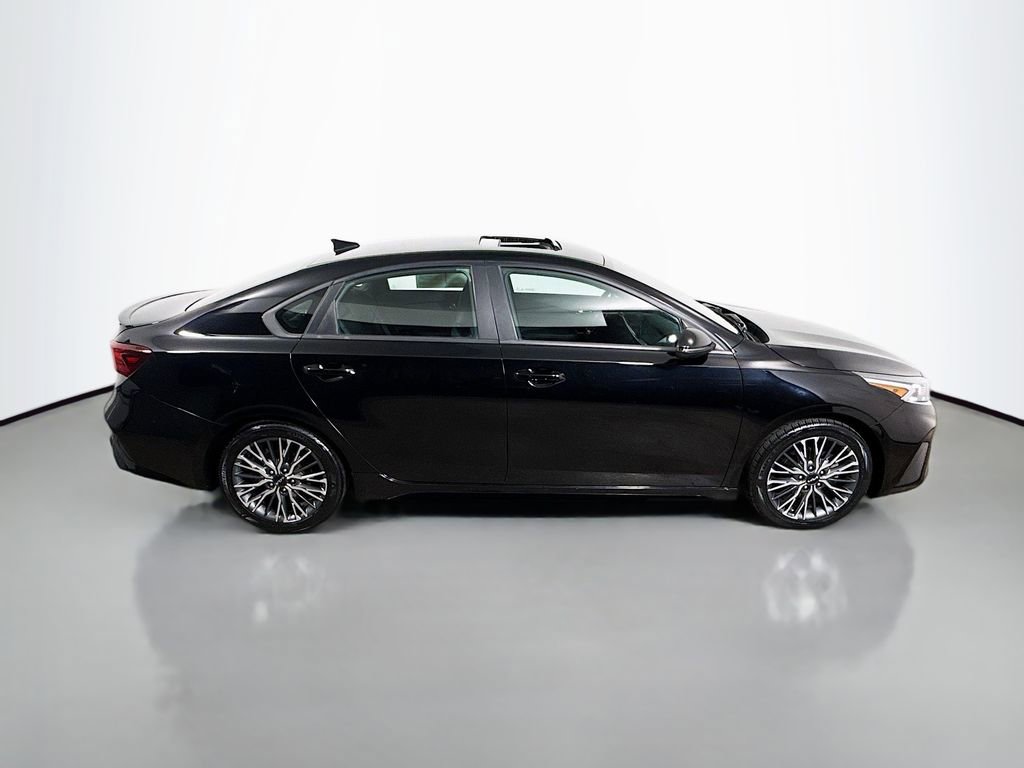 Used 2023 Kia Forte GT-Line w/ GT-Line Premium Package FWD image 8