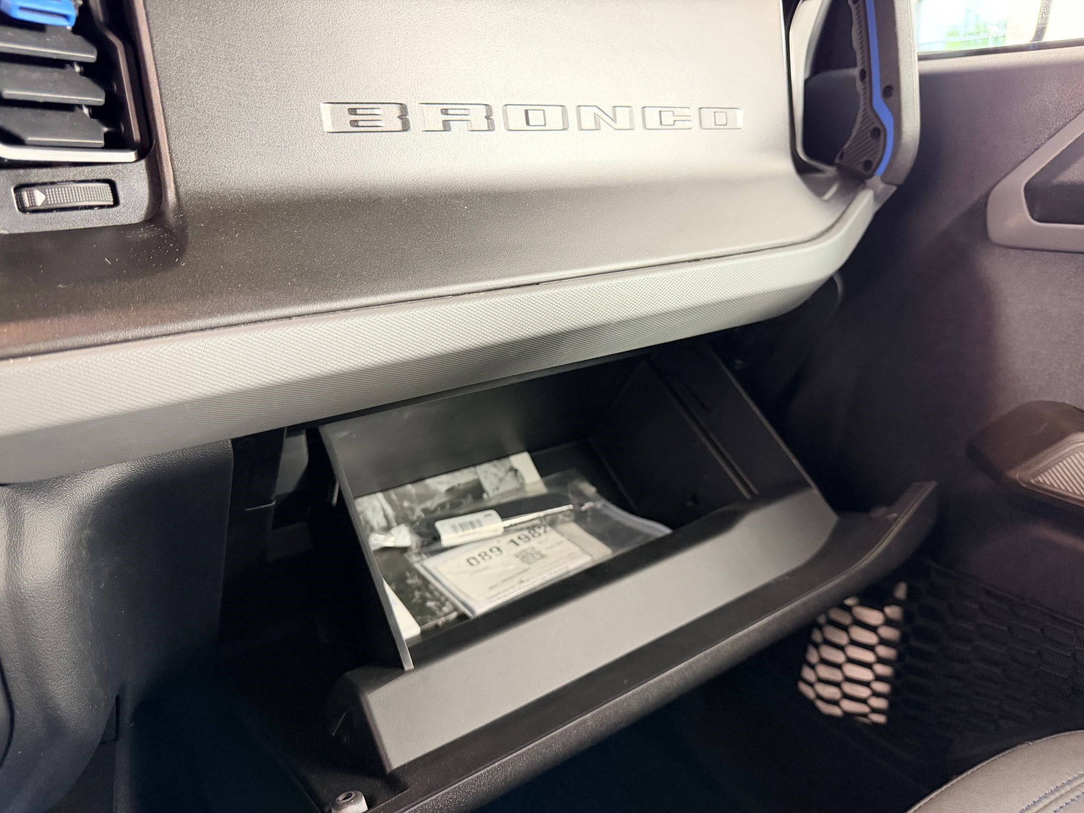 Used 2022 Ford Bronco Black Diamond image 27