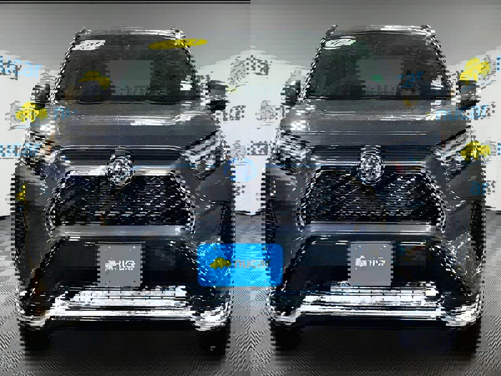 Used 2023 Toyota RAV4 SE image 2