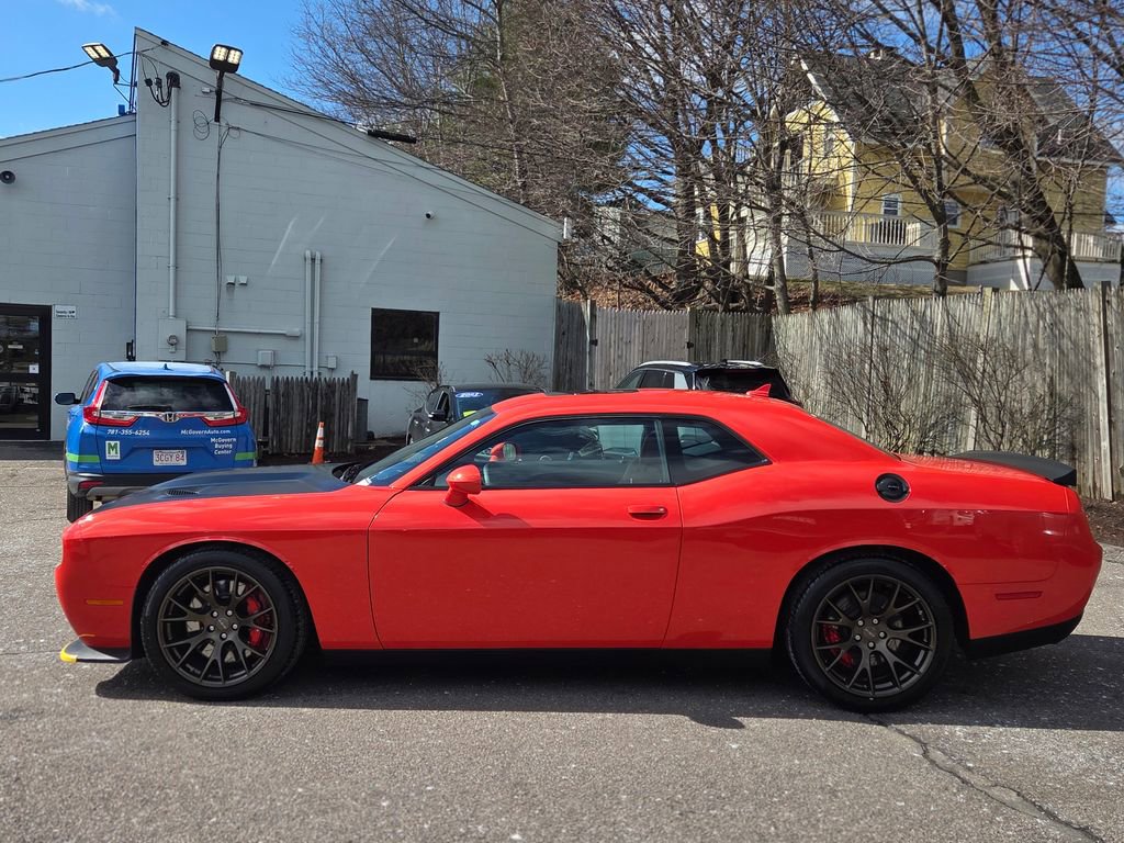 Used 2016 Dodge Challenger SRT Hellcat image 3
