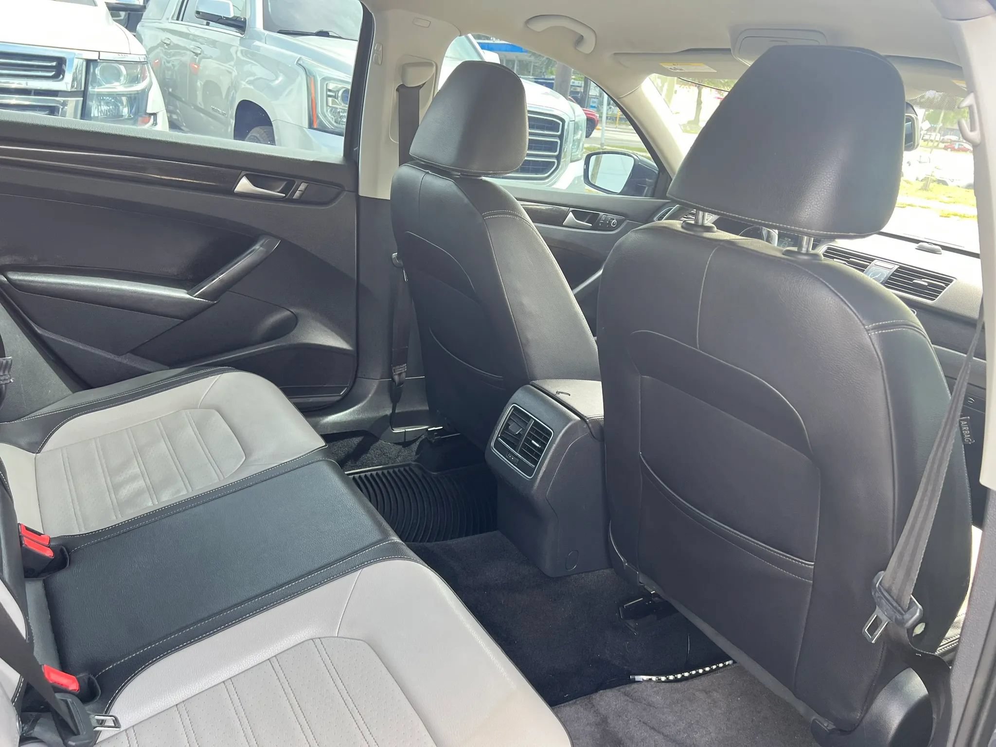 Used 2015 Volkswagen Passat 1.8T Sport FWD image 14