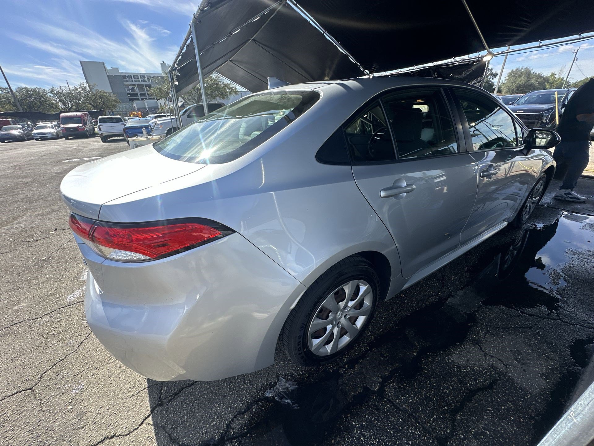 Used 2020 Toyota Corolla LE image 22