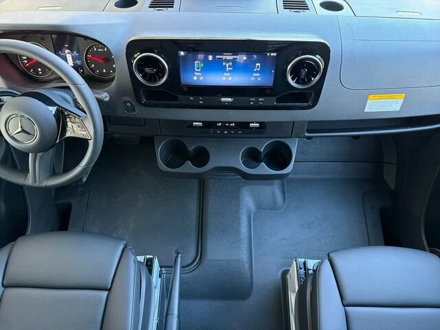 New 2026 Mercedes-Benz Sprinter 2500 image 12