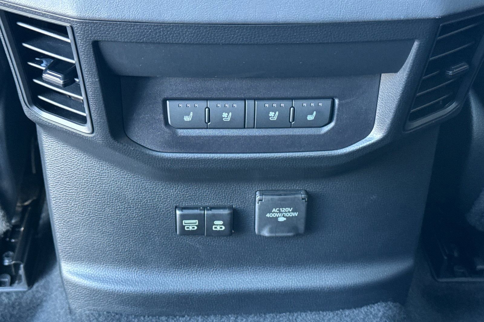 Used 2024 Toyota Tundra Platinum image 15