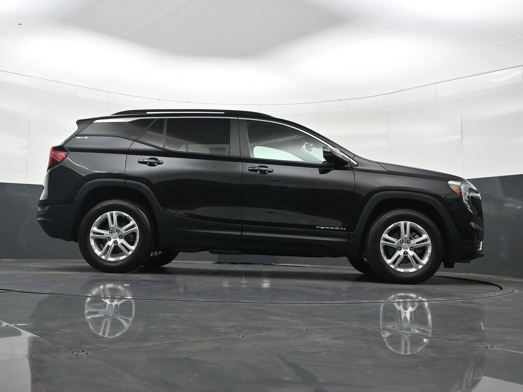Certified 2023 GMC Terrain SLE w/ Driver Convenience Package AWD/4WD image 37