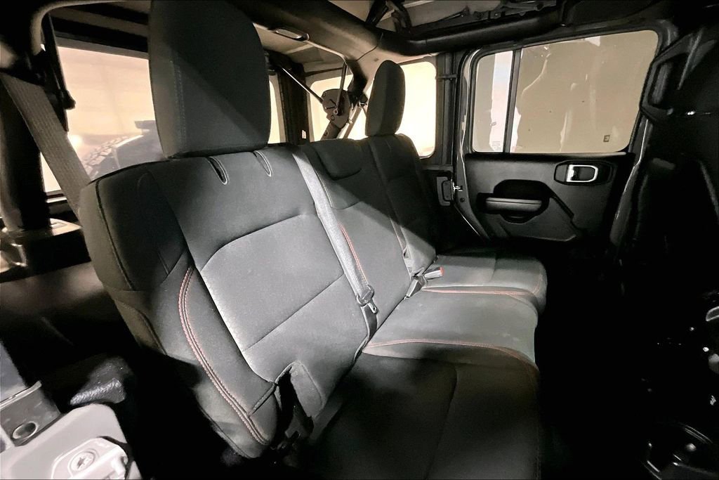 Used 2021 Jeep Wrangler Unlimited Rubicon AWD/4WD image 37