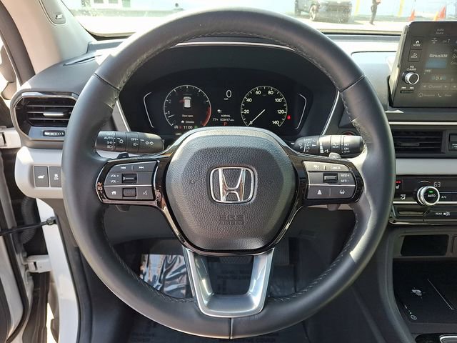 Used 2023 Honda Pilot Touring image 17