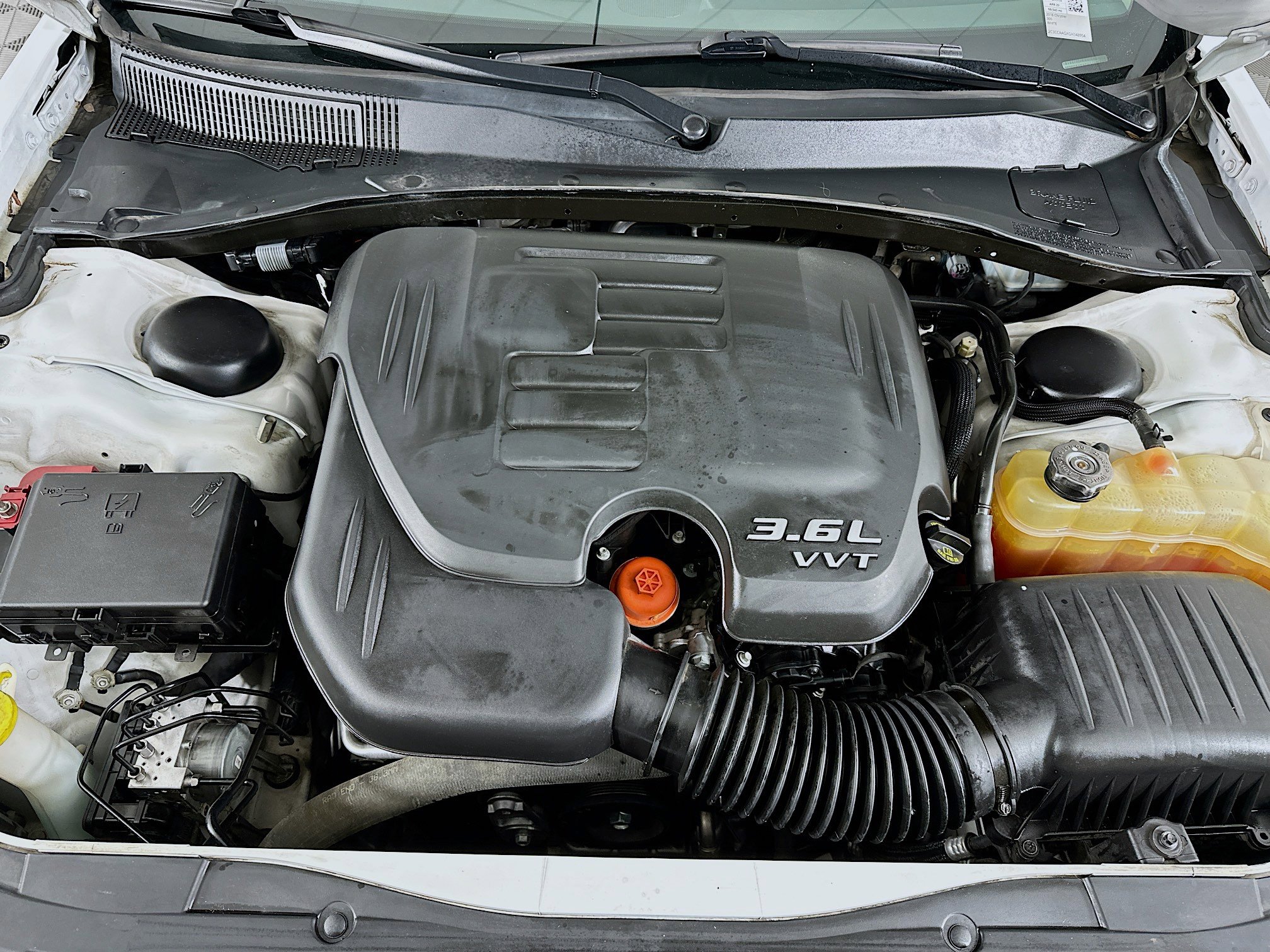 Used 2016 Chrysler 300 Limited RWD image 32