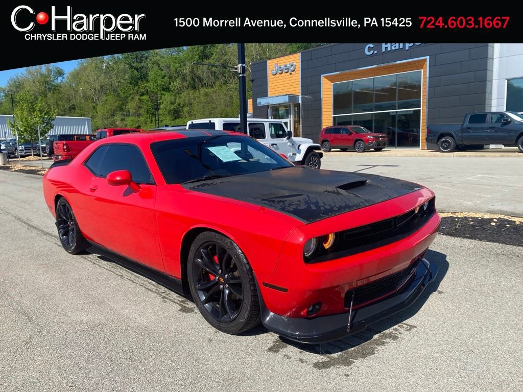 Used 2016 Dodge Challenger SXT w/ Blacktop Package