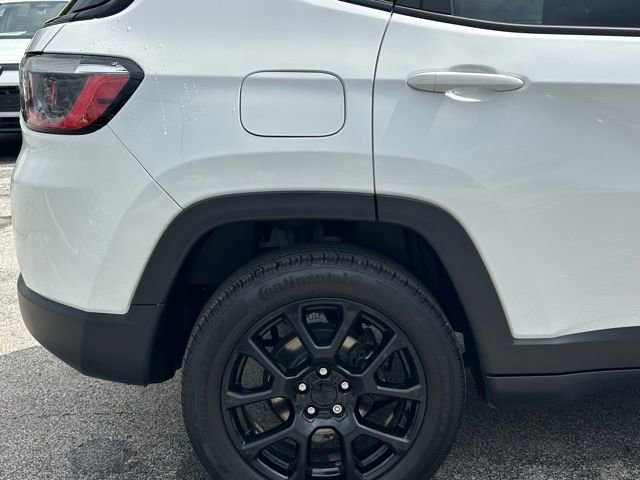 Used 2022 Jeep Compass Latitude w/ Sun and Sound Group AWD/4WD image 9