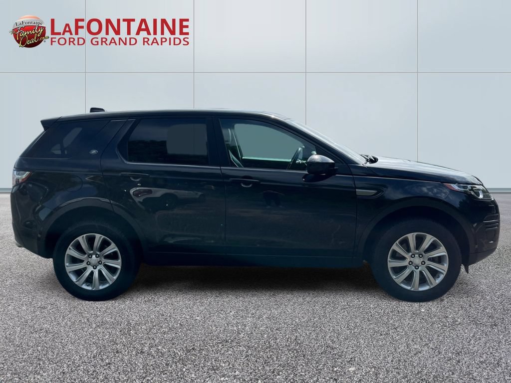 Used 2017 Land Rover Discovery Sport SE AWD/4WD image 8