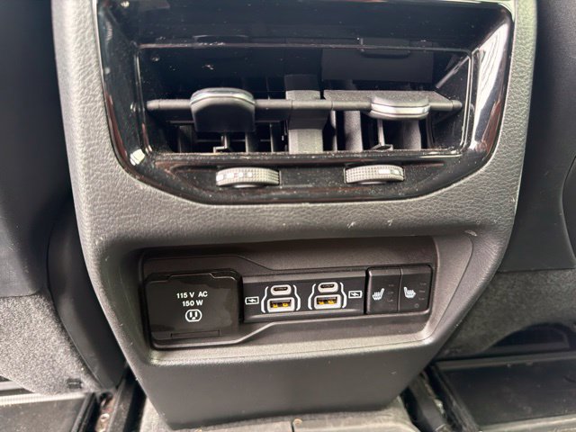 Used 2023 Jeep Grand Cherokee Limited w/ Luxury Tech Group II AWD/4WD image 19