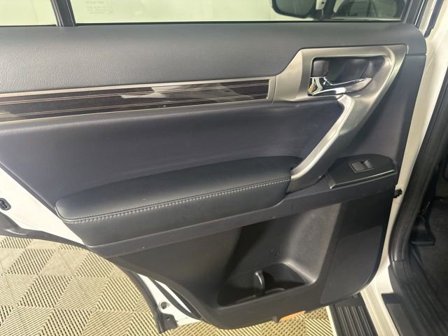 Used 2023 Lexus GX 460 Premium w/ Premium Package AWD/4WD image 11