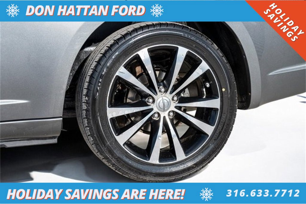 Used 2013 Chrysler 200 Limited image 35