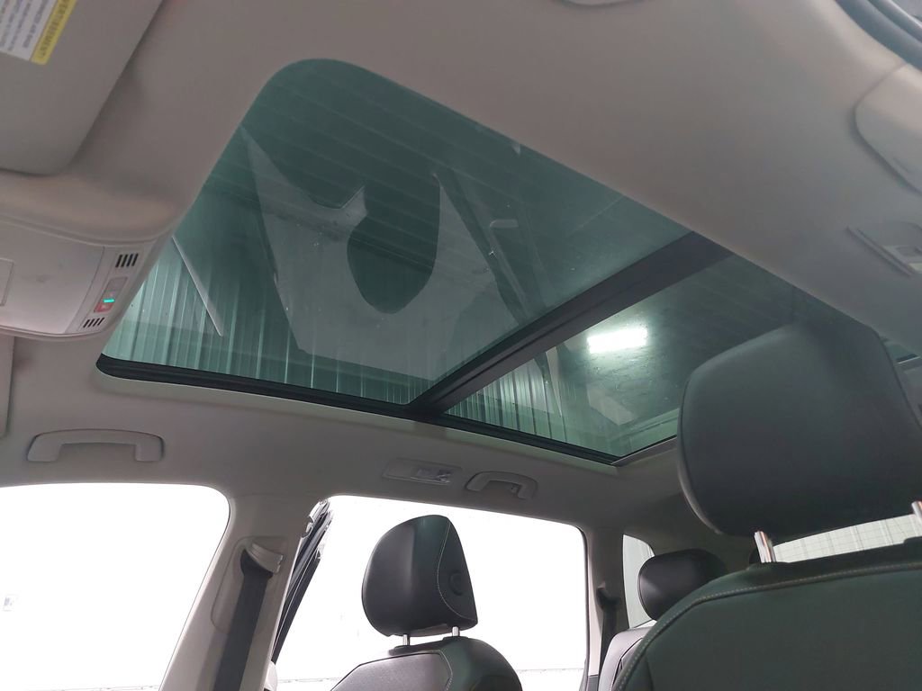 Used 2022 Volkswagen Tiguan SE image 29