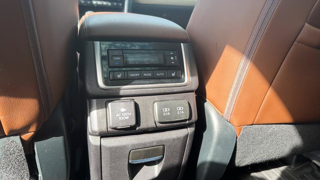 Used 2019 Subaru Ascent Touring w/ Popular Package #3 AWD/4WD image 39