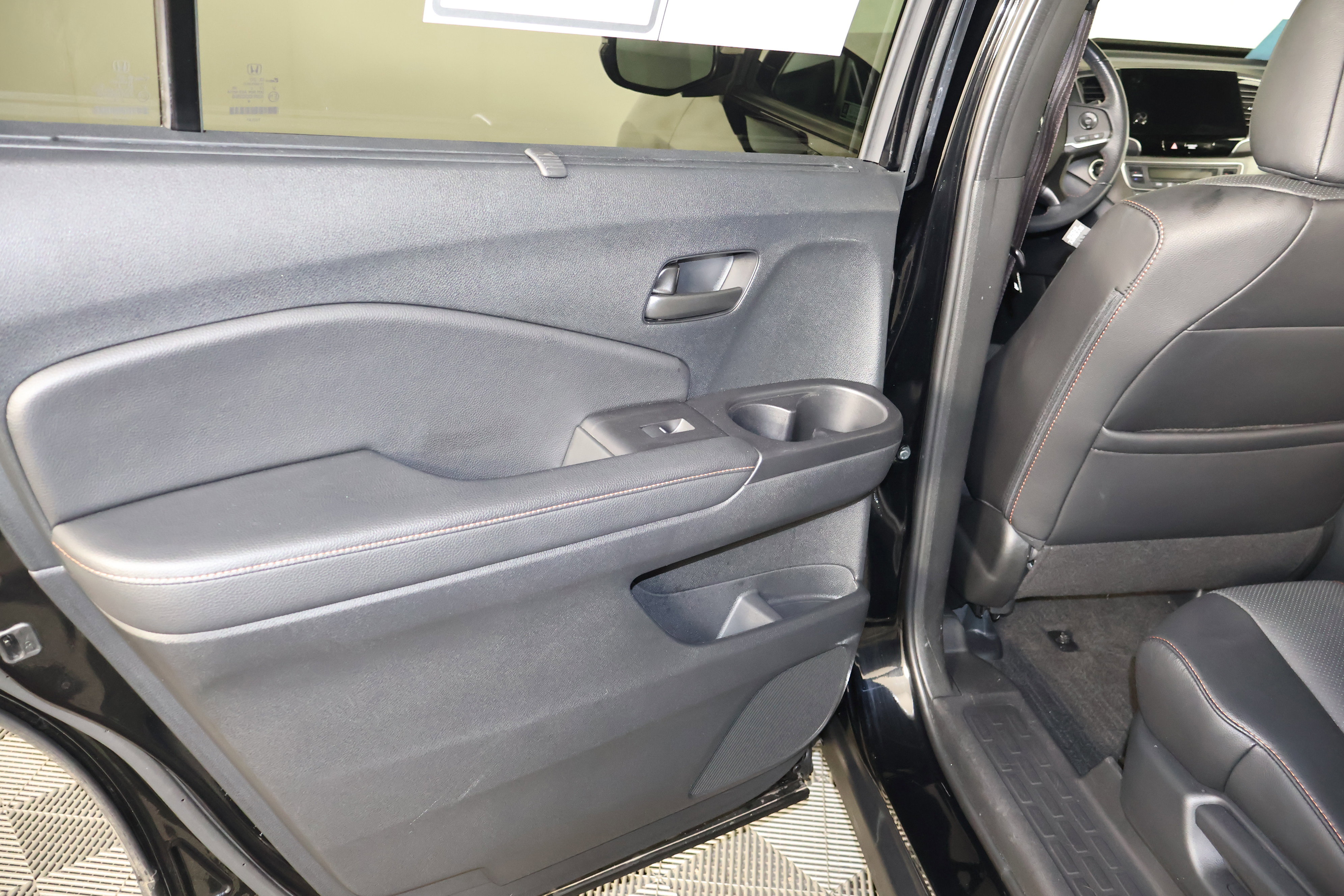 Certified 2022 Honda Passport TrailSport image 48