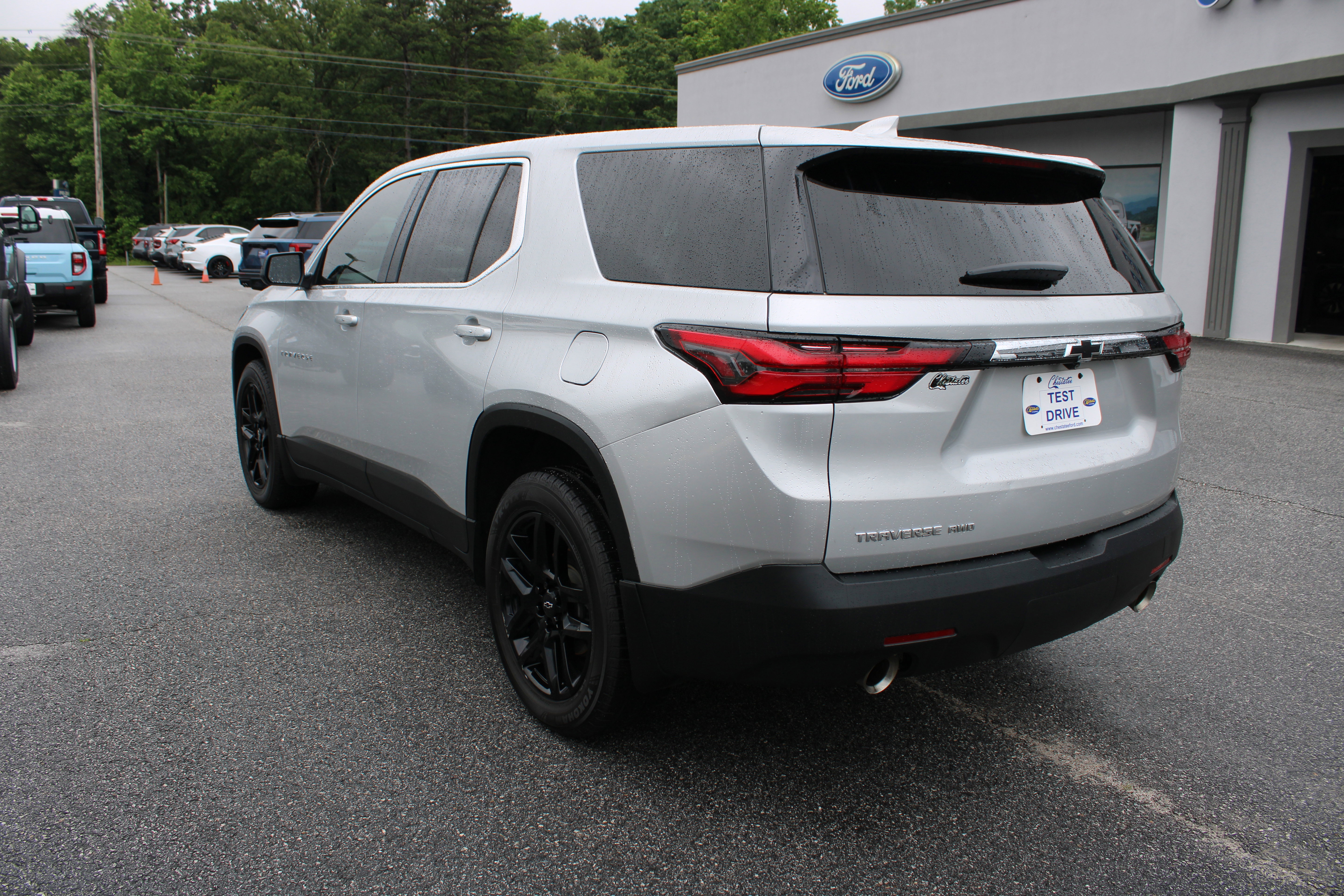 Used 2022 Chevrolet Traverse LS w/ LPO, Cargo Package AWD/4WD image 8
