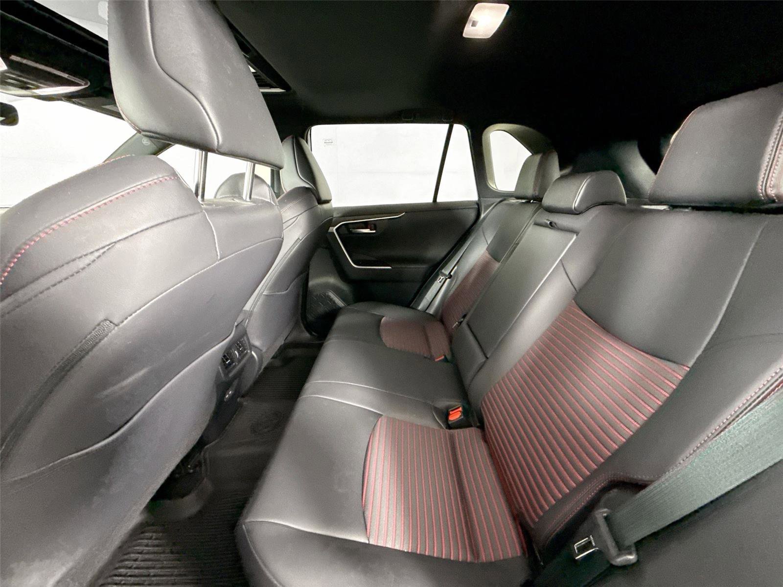 Certified 2025 Toyota RAV4 XSE image 35