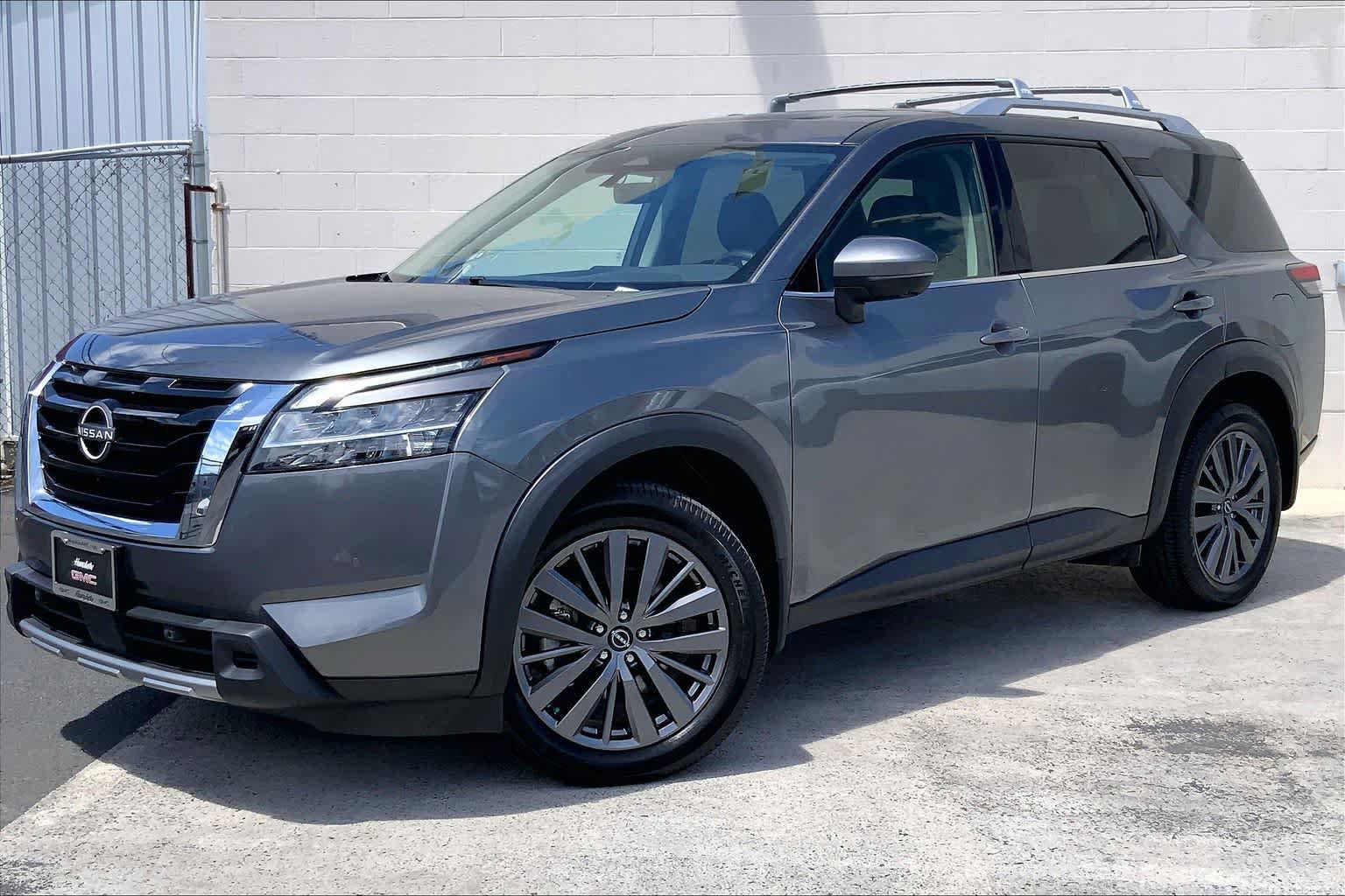 Used 2023 Nissan Pathfinder SL w/ SL Premium Package