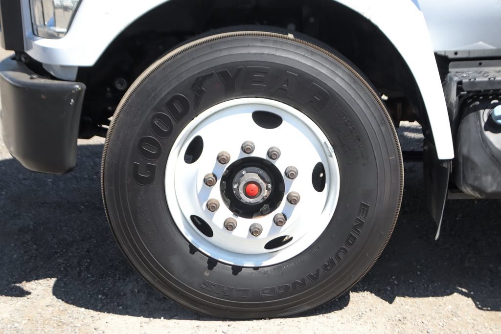 Used 2017 Ford F750 2WD Regular Cab Super Duty image 38