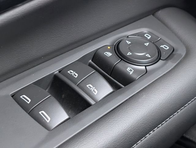Used 2025 Chevrolet Tahoe Z71 w/ Comfort Package image 23