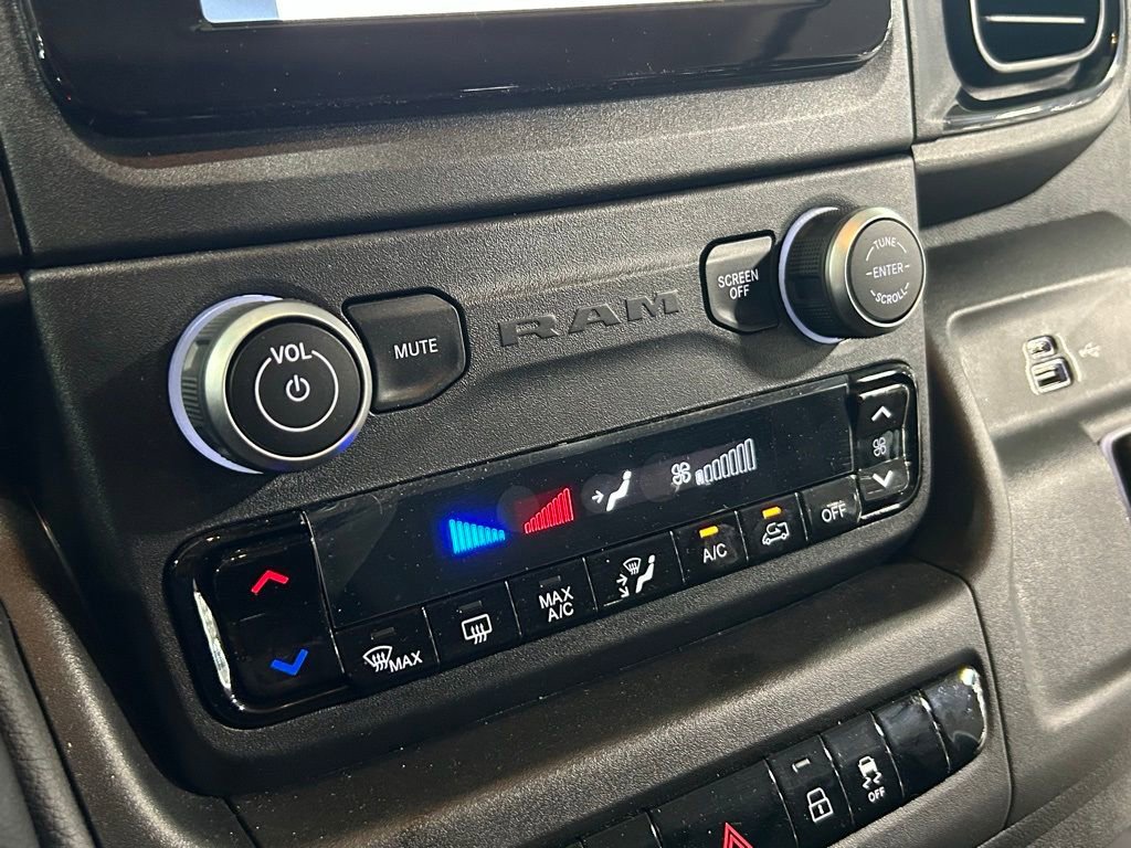 Used 2023 RAM ProMaster 2500 image 40