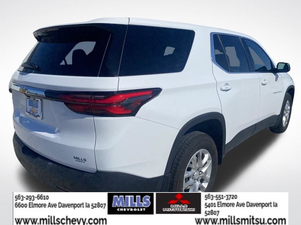 Used 2023 Chevrolet Traverse LS w/ LPO, Cargo Package image 4