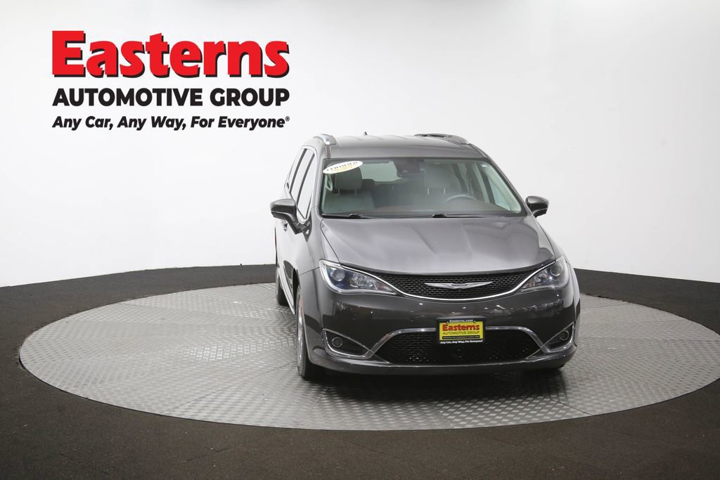 Used 2017 Chrysler Pacifica Touring-L Plus w/ Advanced Safetytec Group FWD image 54