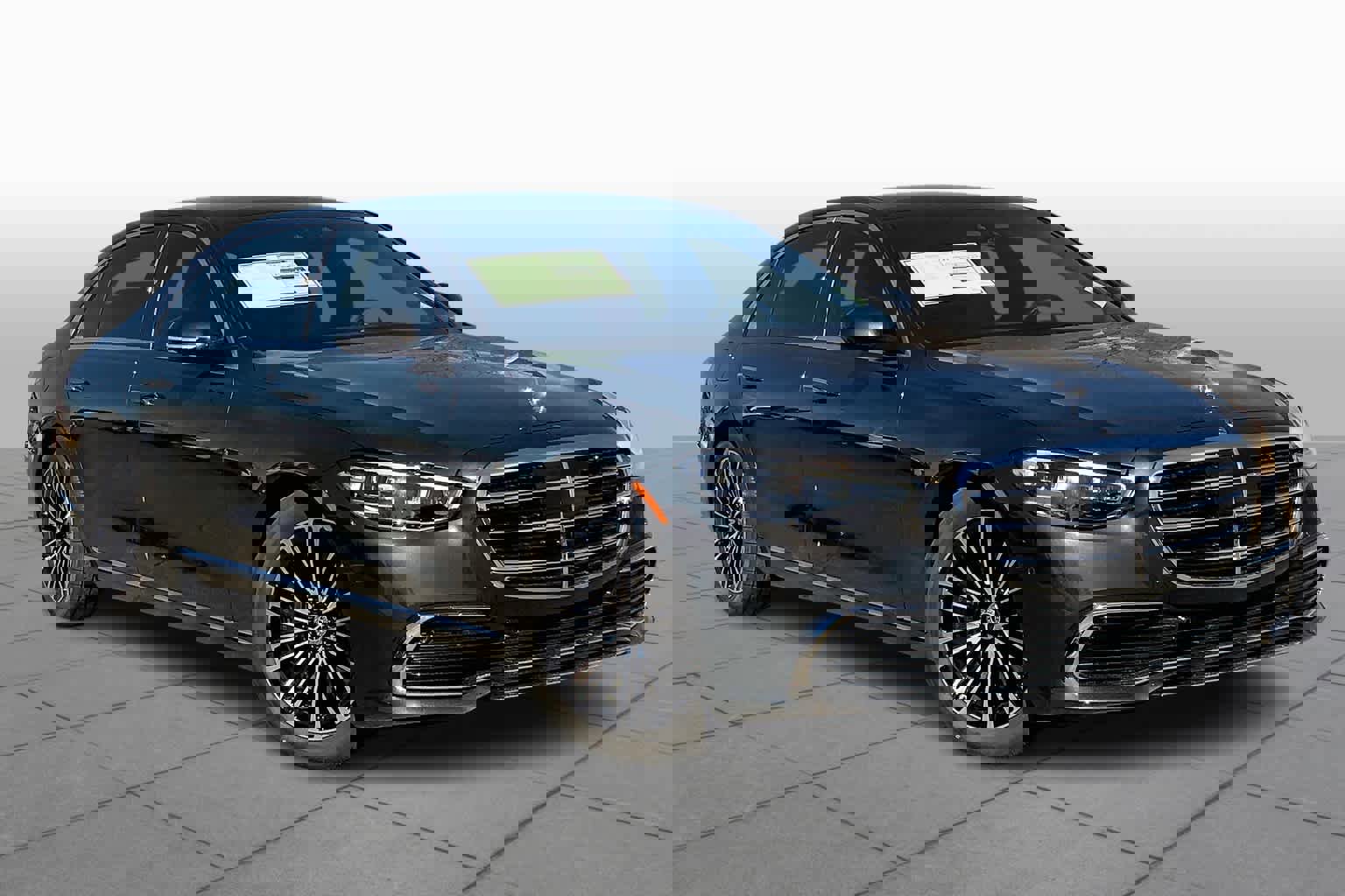 New 2024 Mercedes-Benz S 580 4MATIC Sedan image 2