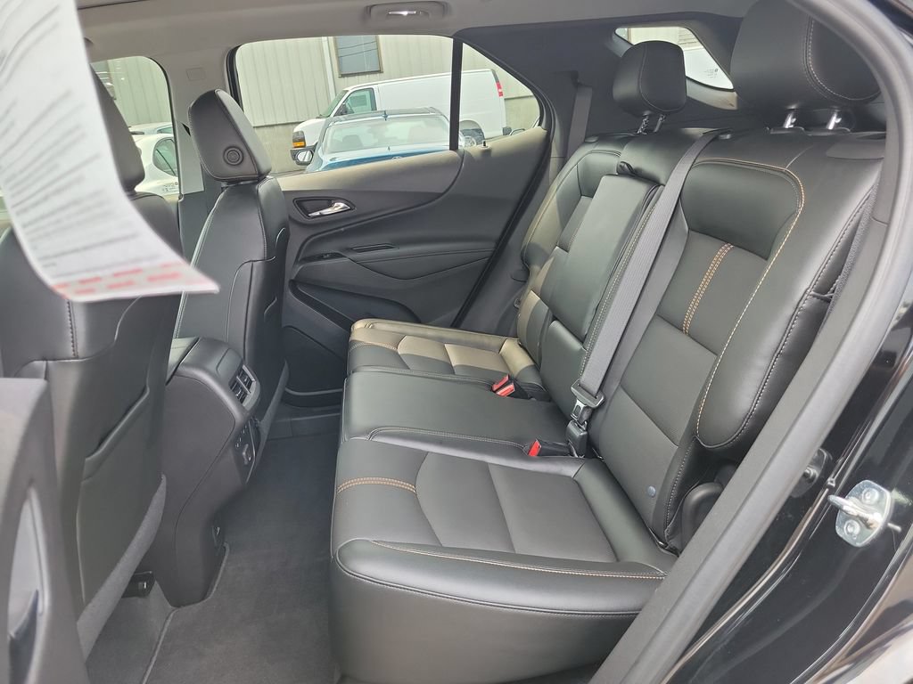 Used 2024 Chevrolet Equinox Premier AWD/4WD image 16