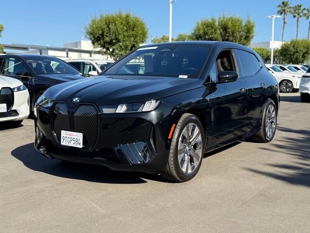 Used 2026 BMW iX xDrive45 w/ Premium Package image 2