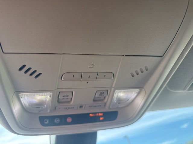 Used 2017 Cadillac XT5 Luxury w/ Driver Awareness Package image 33