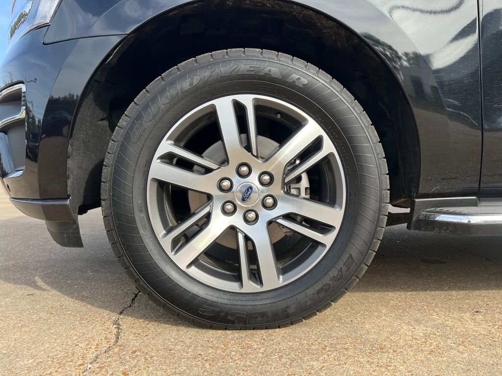 Used 2023 Ford Expedition Limited image 25