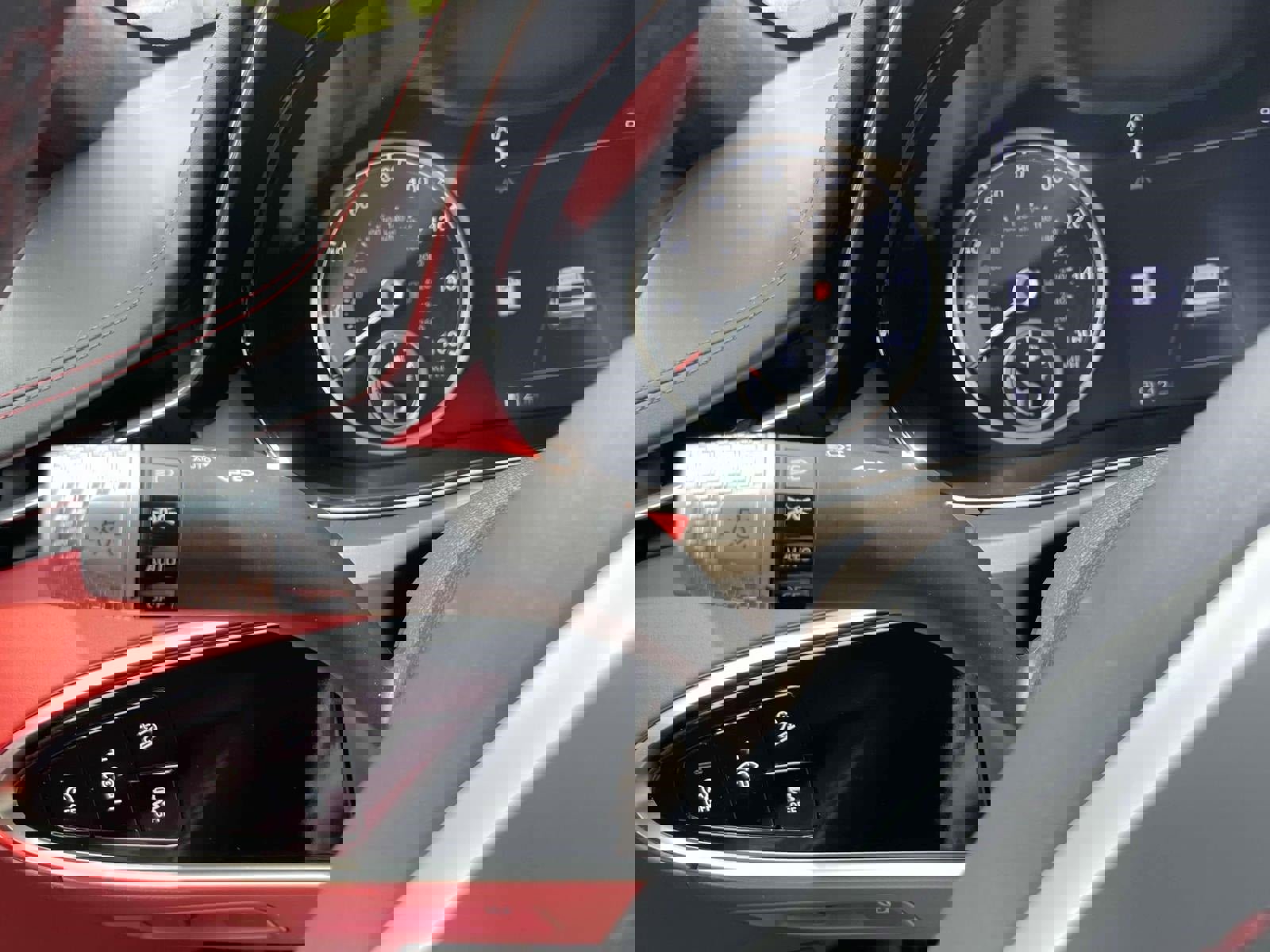 Used 2025 Genesis GV70 3.5T Sport w/ Sport Advanced Package image 24