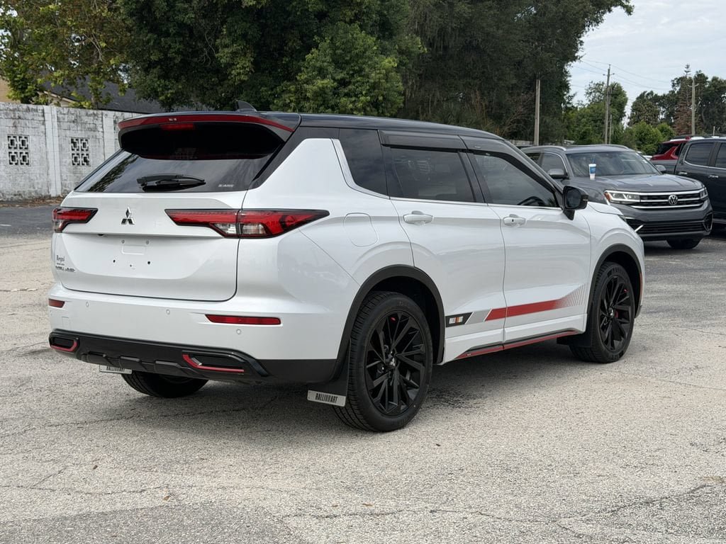 Used 2023 Mitsubishi Outlander SE AWD/4WD image 4