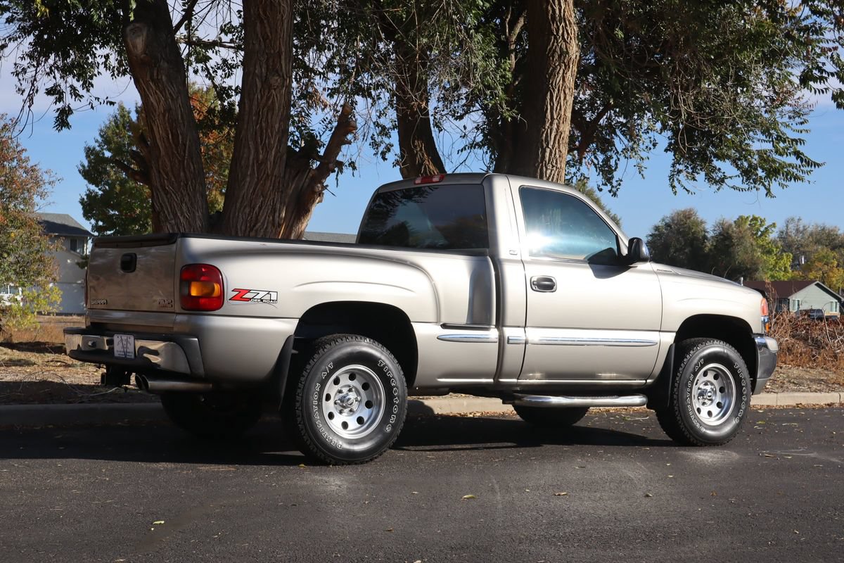 Used 2001 GMC Sierra 1500 SLE w/ Convenience Plus Group AWD/4WD image 5