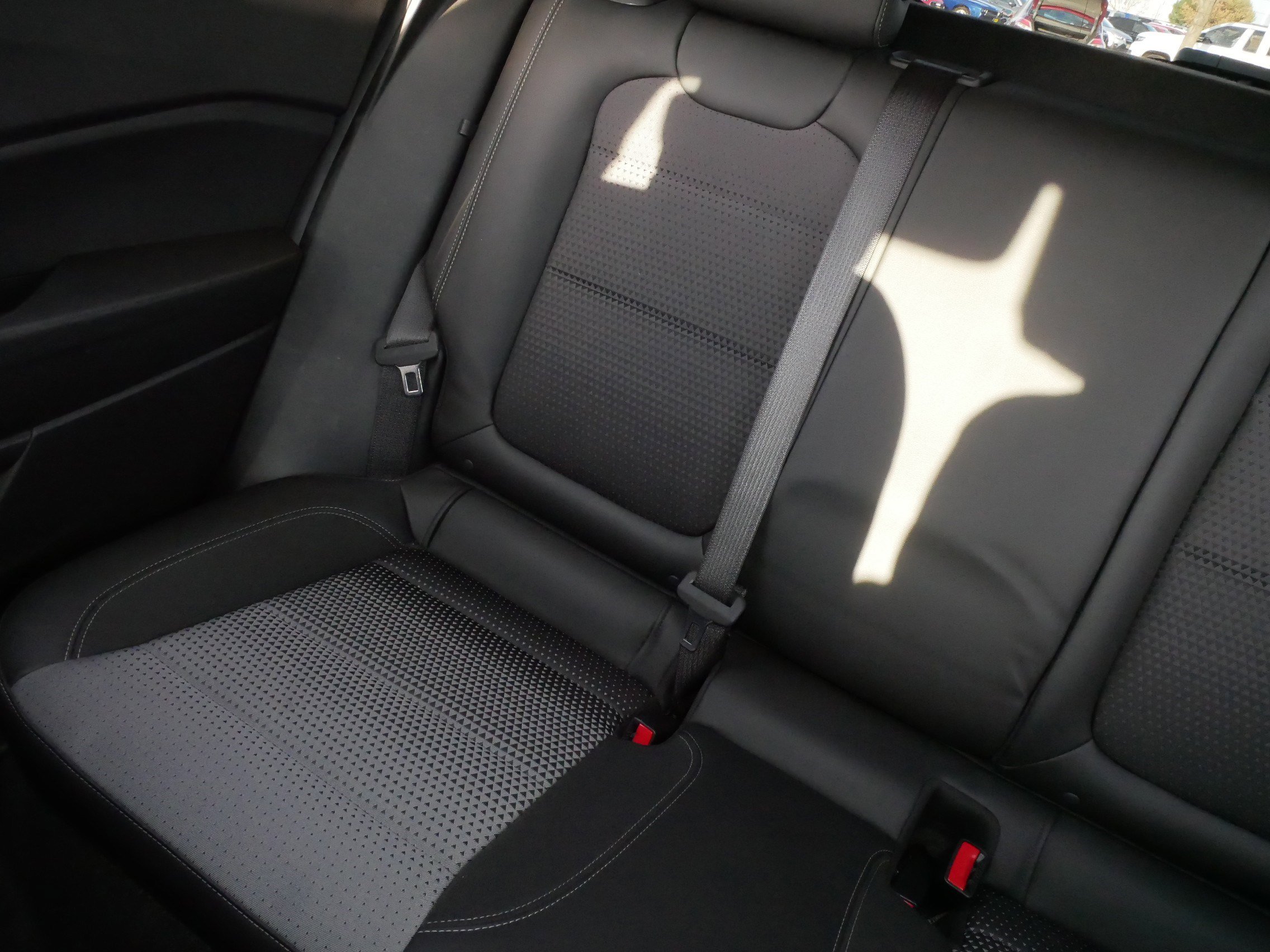 Used 2025 Chevrolet Trax LT w/ LT Convenience Package image 12