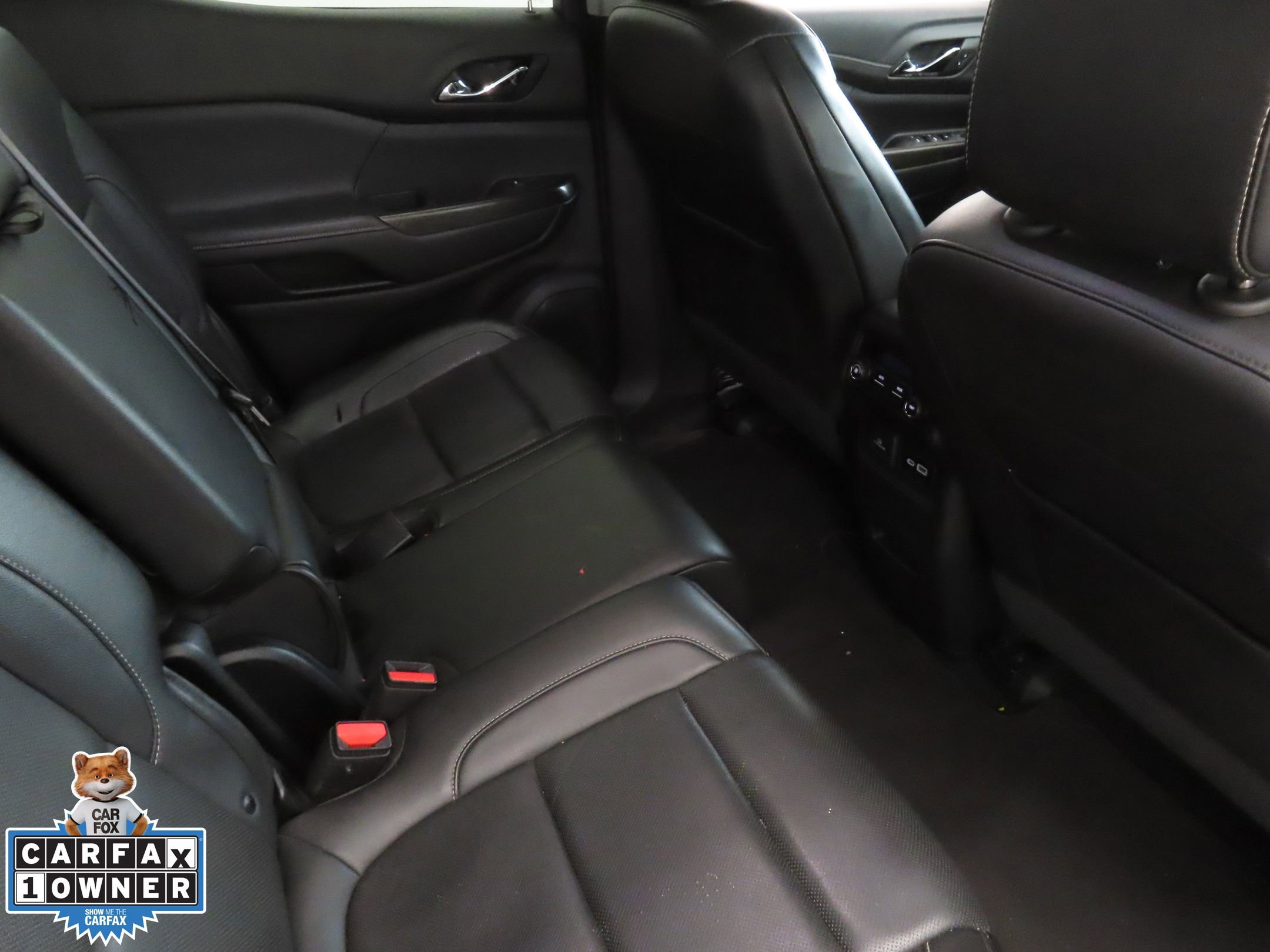 Used 2023 GMC Acadia SLT image 26