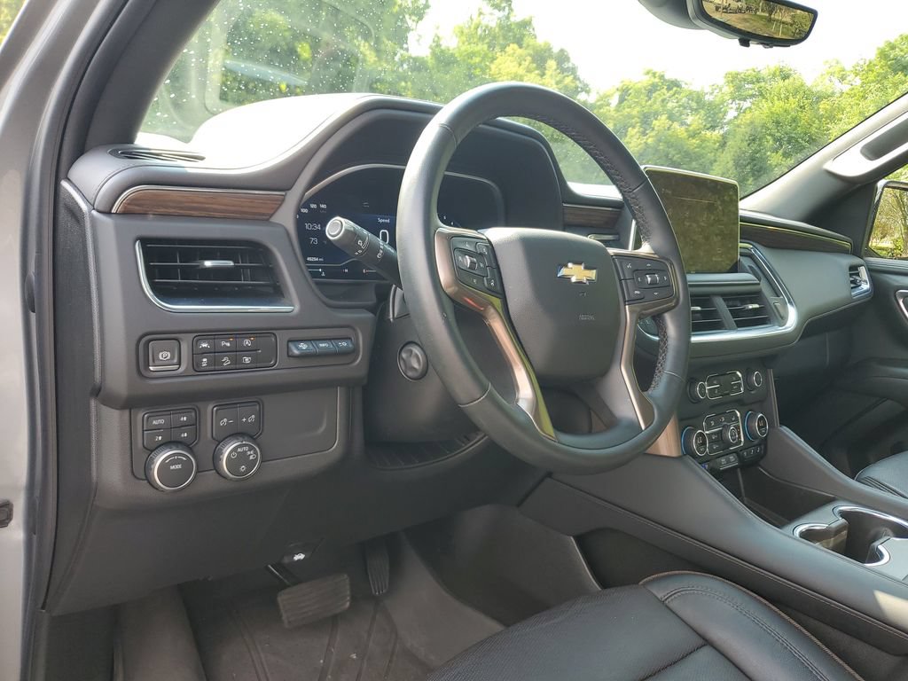 Used 2023 Chevrolet Tahoe High Country w/ Premium Package 2 AWD/4WD image 20