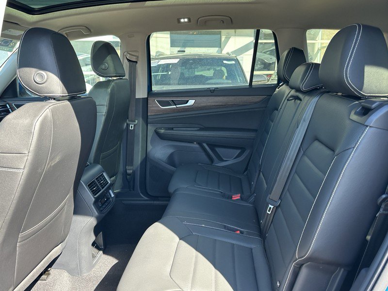 New 2025 Volkswagen Atlas SEL image 7