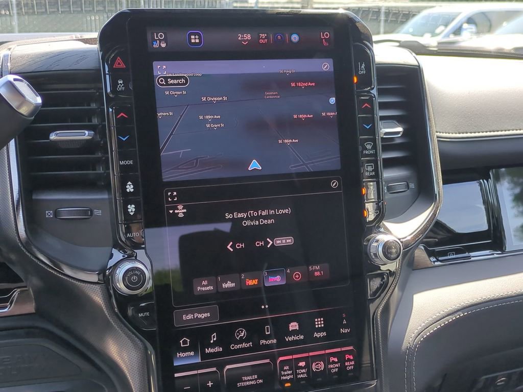 New 2026 RAM 2500 Limited AWD/4WD image 19
